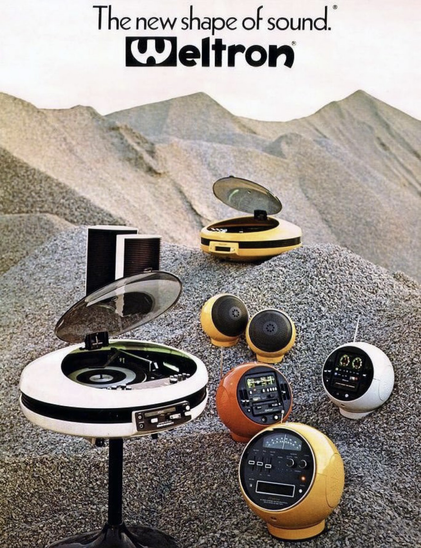Audio and hi-fi equipment in the desert sand