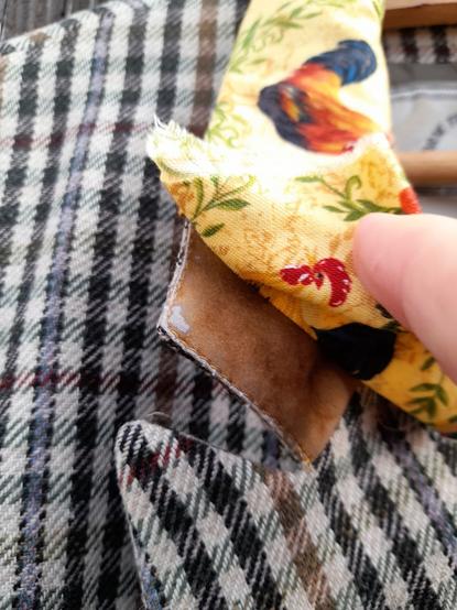 Two patches are still to be sewn to the collar. It was beige-brown and very worn out.