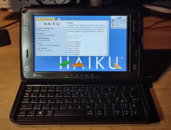 An HTC Clio 110 running 32-bit Haiku R1B5.