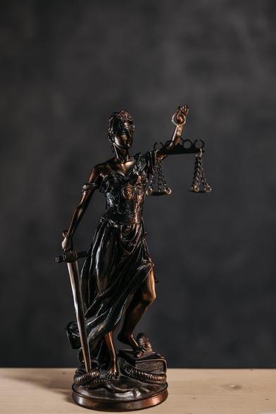 Statue Justitia