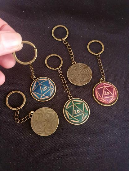 D20 keychain / charm made of a brass base and a French vegetable tanned leather insert, hand-tooled and hand-dyed.
