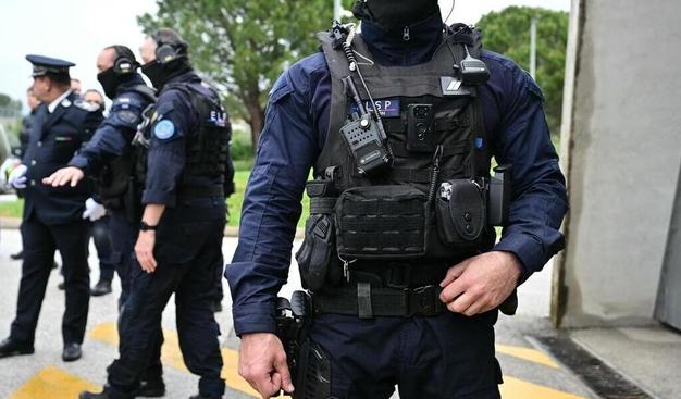 Attaque de prisons : qui sont les premiers suspects interpellés ?