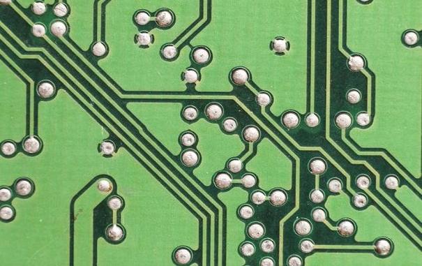 Geopolitics, AI Drive Prospects in Semiconductors: 2 Stocks