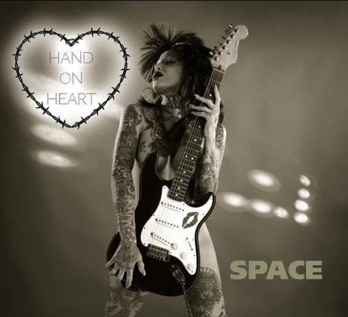 Hand On Heart, una banda italiana de #Hard-Rock melódico, cuya saga es ochentera y ofrecen su elegante propuesta con pasión y calidad supremas. 


https://collectorseriesdiy.blogspot.com/2025/05/hand-on-heart-una-banda-italiana-de.html


#Rock #Music #Heavy #Metal #AOR #Press