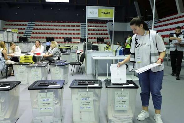 Albanian election sees old rivals, new parties and an ambitious promise of European Union membership
