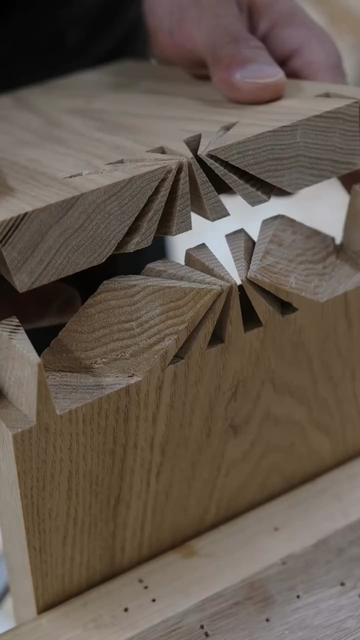 The magnificent craftsmanship of this Japanese joinery — Twisted Chrysanthemum