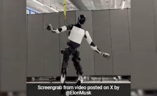 Elon Musk Shares Real-Time Dance Video Of Tesla's Optimus Robot