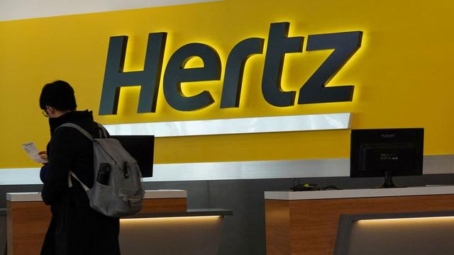 Hertz shares plummet after weak Q1, $250 million stock offering
