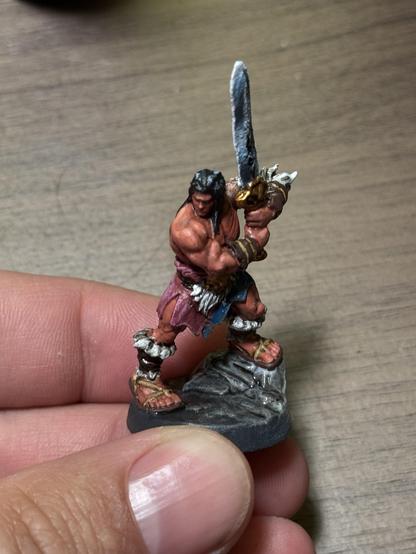 The HeroQuest barbarian from the front after the base was finished painting. Now all it needs is some varnish.