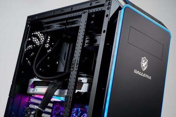 ASCII.jp：トレンド構成！ Ryzen 7 9800X3D＆RX 9070 XTのゲーミングPCで、改めてGALLERIAケースの魅力を確認してみた