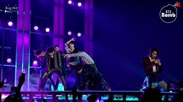 [BANGTAN BOMB] ‘FAKE LOVE’ Live Performance @2018 BBMAs