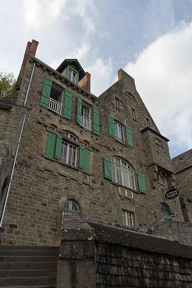 Propriété de l'Hermitage à #LeMontSaintMichel (#Manche) Propriété de l'Hermitage (cad. AB 107) : classement par arrêté du 26 août 1937.
Suite 👉 https://monumentum.fr/monument-historique/pa00110513/le-mont-saint-michel-propriete-de-lhermitage
#Patrimoine #MonumentHistorique
Photo CC-BY-SA 4.0 : EdouardHue