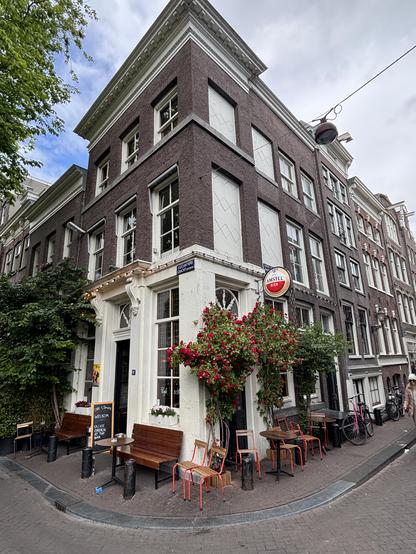 Cafe 't Smalle, within a three-storey building.