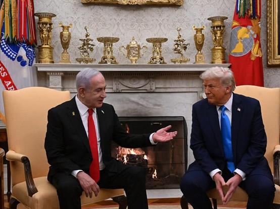 Israeli Prime Minister Benjamin Netanyahu with Donald Trump in the White House, Washington, D.C., February 4, 2025 (Avi Ohayon/GPO)