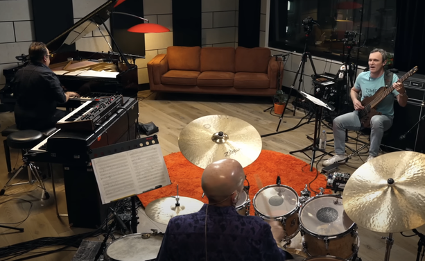 Steve Smith & Vital Information in the Musora studio performing Soundgarden's Blackhole Sun from their Superunknown album during a short session.