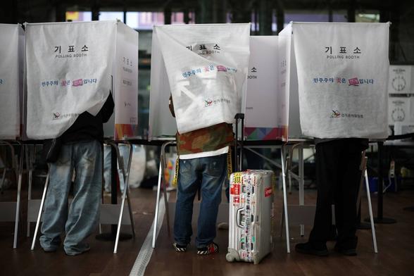 Wave of anger could sweep liberals to victory in South Korea election