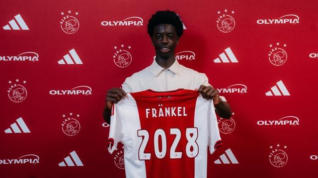 Leroy Fränkel (CB/16) has signed his first professional contract at Ajax until 2028.