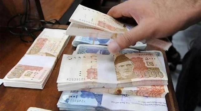 Govt considers up to 7.5% rise in pay, pensions despite IMF conditions