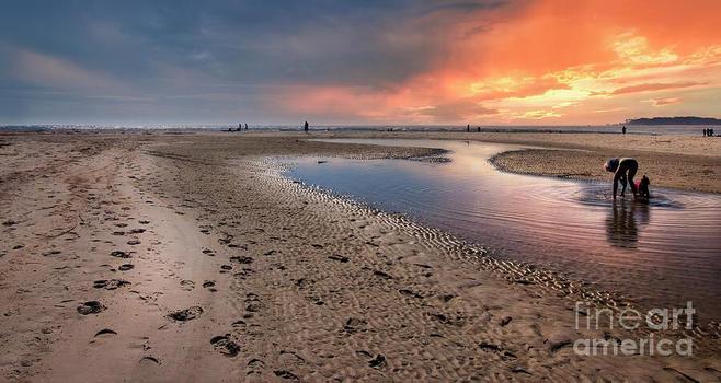 Sunset over the beach at Tybee Island, Georgia. From the Fine Art Gallery of Shelia Hunt.