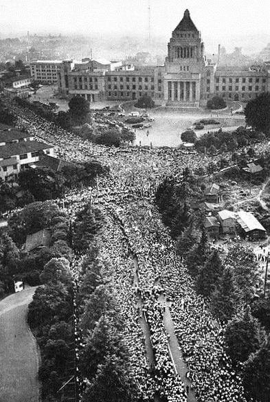 Masses of protestors flood the streets around Japan's National Diet building, June 18, 1960. By Unknown author - Japanese book "Album: The 25 Years of the Postwar Era" published by Asahi Shimbun Company., Public Domain, https://commons.wikimedia.org/w/index.php?curid=18271370