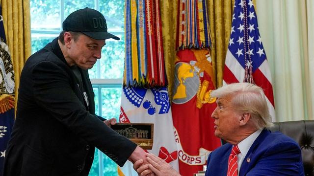 Trump says Elon Musk 'doesn't like me' at EV mandate repeal event