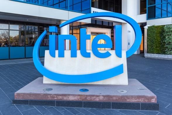 Options Corner: Intel Hides In Plain Sight Amid The Shifting Geopolitical Spotlight - Intel (NASDAQ:INTC)