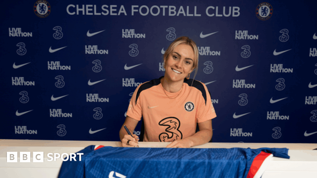 Ellie Carpenter: Chelsea sign Australia defender