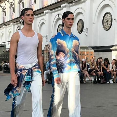サウジアラビアのブランド「アウェイクン」、ポルトファッションウィーク最終日のショーでポルトガルデビュー - FashionNetwork 日本