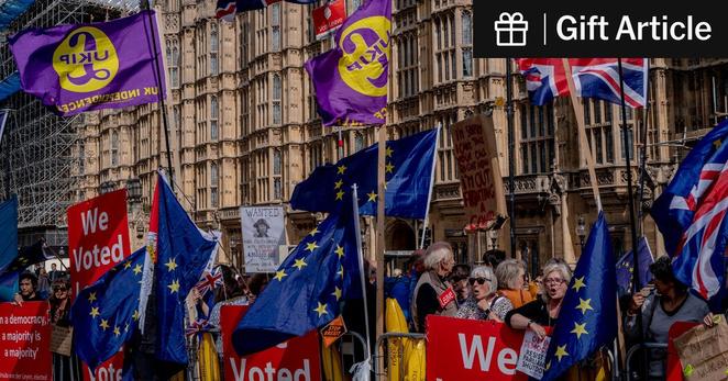 Demonstrators in favor of and against Brexit outside Parliament in 2019 in London.