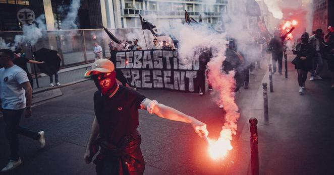 Lors d'une manifestation de militants néofascistes et néonazis du «Comité du 9 mai» (C9M), le 11 mai 2024 à Paris.