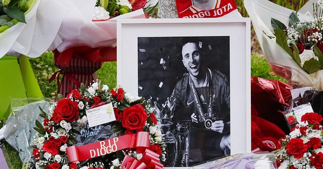 Tributes at Anfield Stadium, home of Liverpool, in memory of Diogo Jota who has died at the age of 28. The Portugal forward died along with his younger brother Andre Silva in the accident in Zamora on Thursday morning. Picture date: Friday July 4, 2025.