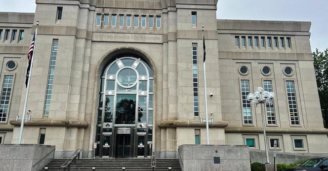 El tribunal federal de Concord, New Hampshire. El juez Joseph Laplante permitió que el caso siguiera adelante como una demanda colectiva.